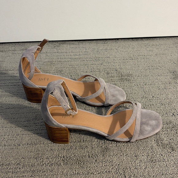 J. Jill Light GraySuade Women's Sandals - Picture 4 of 6